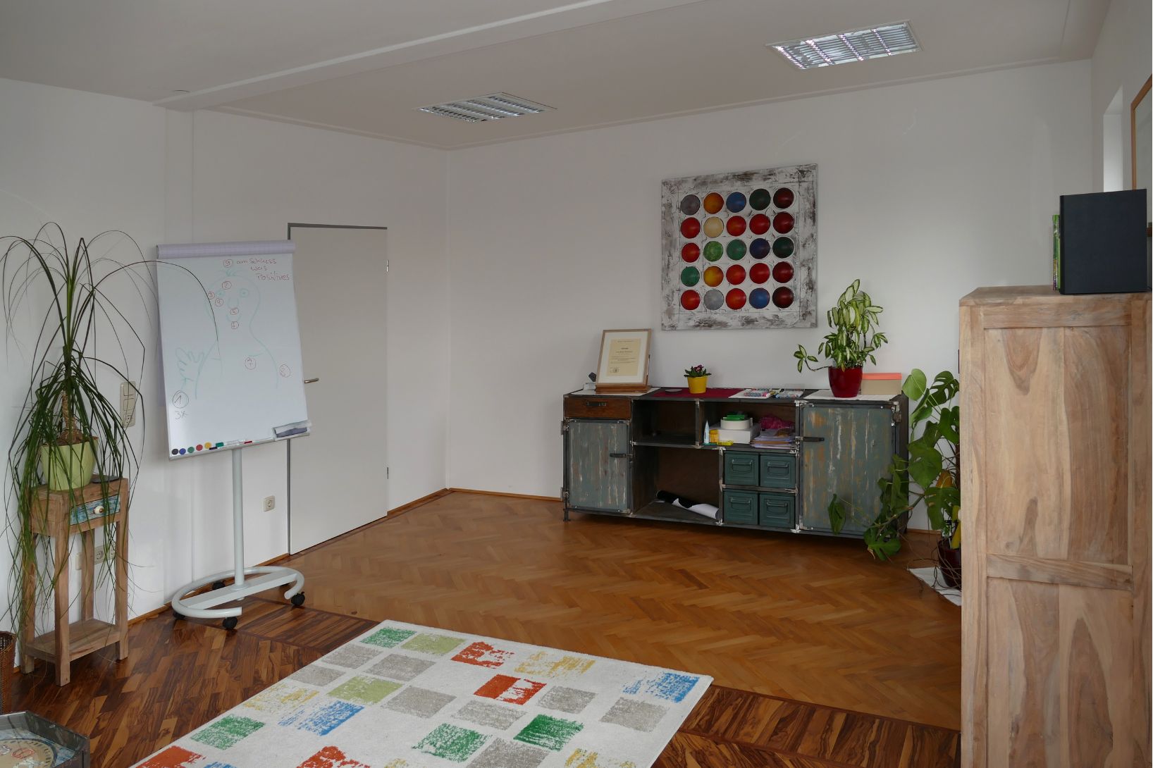 ruth-hollederer-office-pic4